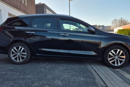 Hyundai i30 123.000 km 11.500 € Remscheid 42853