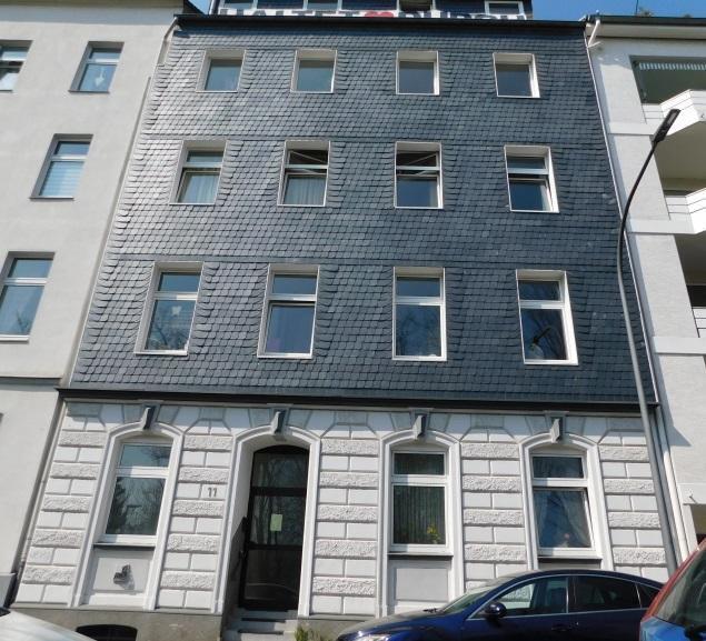 Frisch renovierte 4-Zi.-DG-Whg. mit Tageslichtbad zimmer