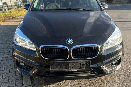 BMW 218 80.000 km 15.499 &euro; Düsseldorf 40231