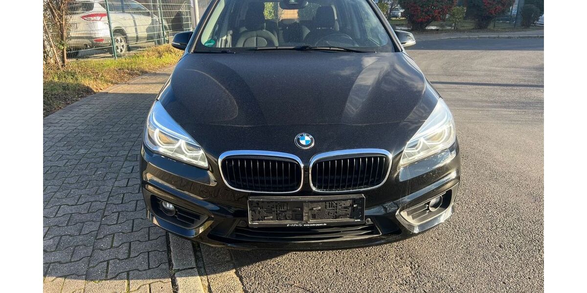 BMW 218 80.000 km 15.499 &euro; Düsseldorf 40231