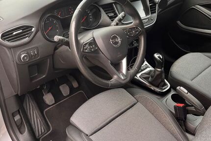 Opel Crossland (X) 33.428 km 11.900 &euro; Langenfeld 40764