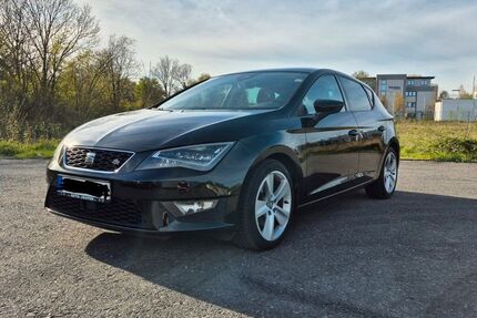 Seat Leon 74.150 km 15.450 &euro; Langenfeld 40764