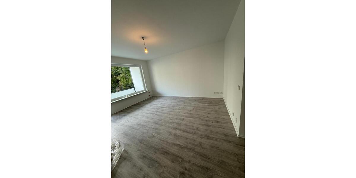 Etagenwohnung Velbert Langenberg - 3 Zimmer, 77 m&sup2;, 1.100&euro; | Angebot:27600464