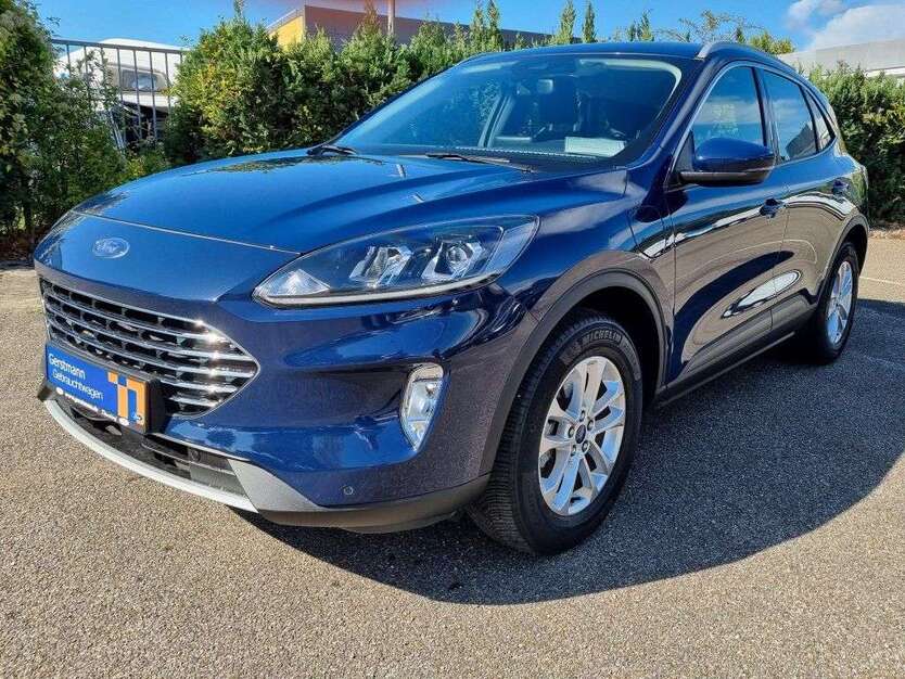Ford Kuga 37.906 km 24.980 € Düsseldorf 40589