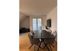 Sonnige Dachgeschoss Maisonette mit Balkon, Stellpl. & Garage