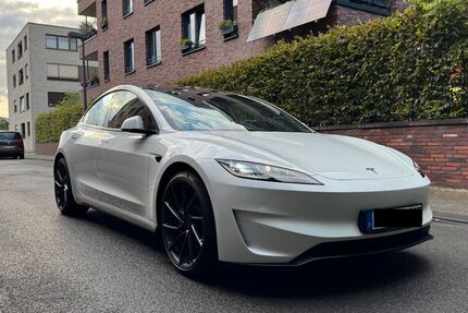 Tesla Model 3 31.493 km 56.400 &euro; Leverkusen 51379