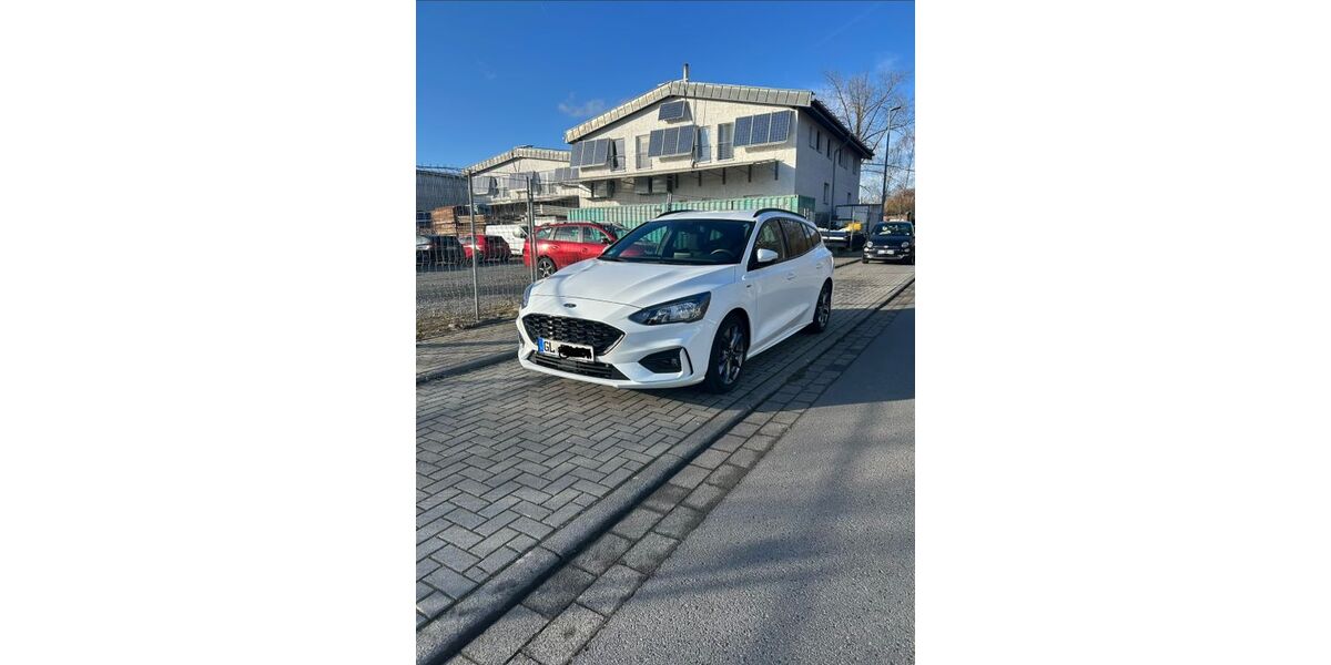 Ford Focus 42.500 km 15.500 &euro; Bergisch Gladbach 51469