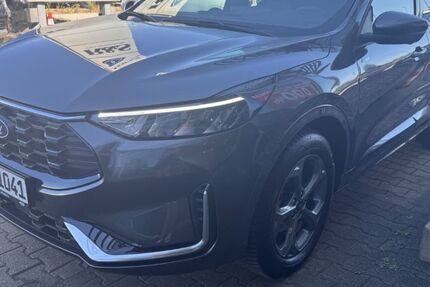Ford Kuga 2.900 km 36.290 &euro; Pulheim 50259