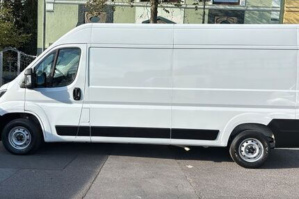 Opel Movano 10.490 km 23.990 &euro; Düsseldorf 40591