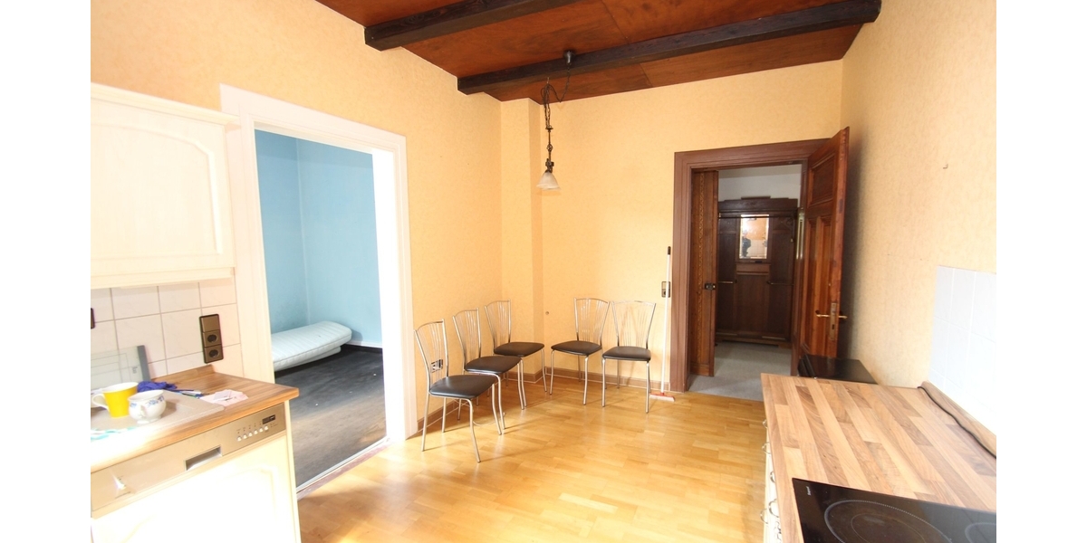 Mehrfamilienhaus mit drei Wohneinheiten und Entwicklungspotenzial - Mehrfamilienhaus, Wohnhaus Solingen Wald | Angebot:24715259