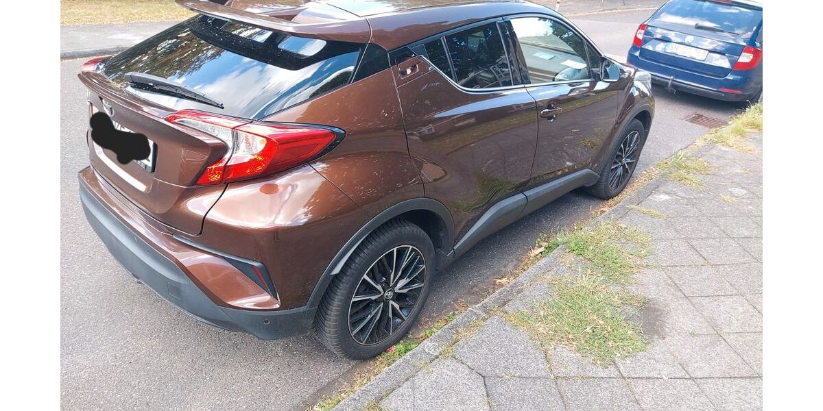 Toyota C-HR 83.000 km 16.900 &euro; Düsseldorf 40239