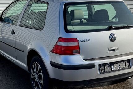 VW Golf 91.150 km 4.990 &euro; Solingen 42719