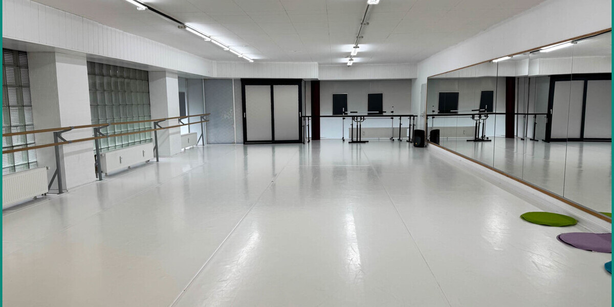 VERMIETETE TANZSCHULE ALS TOP KAPITALANLGE IN REMSCHEID-HONSBERG - Haus Remscheid / Honsberg Honsberg | Angebot:26231142