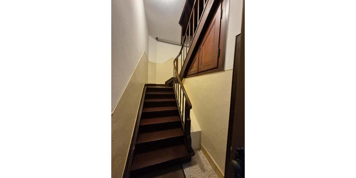 Etagenwohnung Solingen Aufderhöhe - 3 Zimmer, 100 m&sup2;, 400&euro; | Angebot:25220398