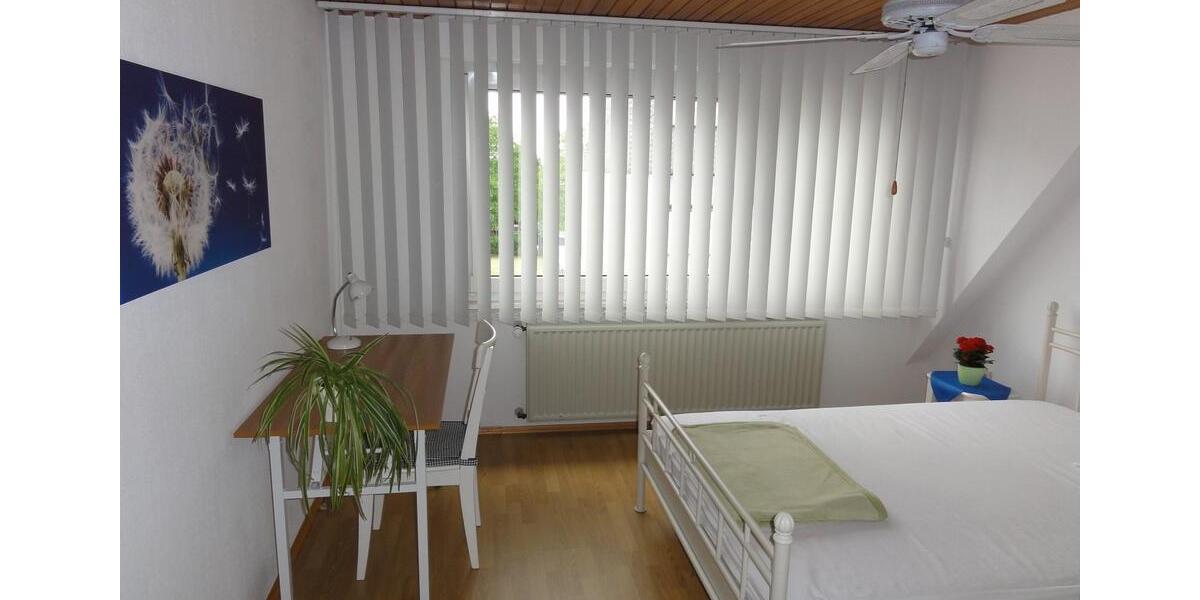 Dachgeschoßwohnung Leverkusen Bergisch Neukirchen - 2 Zimmer, 50 m&sup2;, 900&euro; | Angebot:23859042