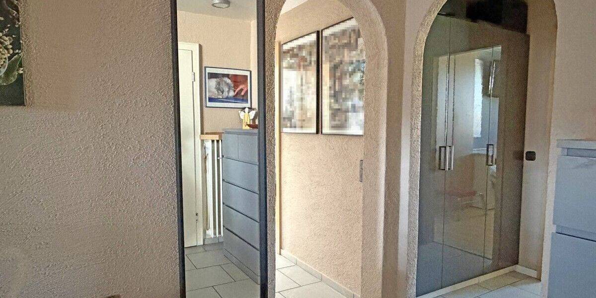Etagenwohnung Velbert Mitte - 3 Zimmer, 105 m&sup2;, 225.000&euro; | Angebot:26833341