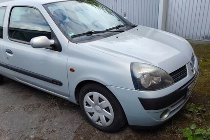 Renault Clio 89.807 km 2.990 &euro; Neuss 41472