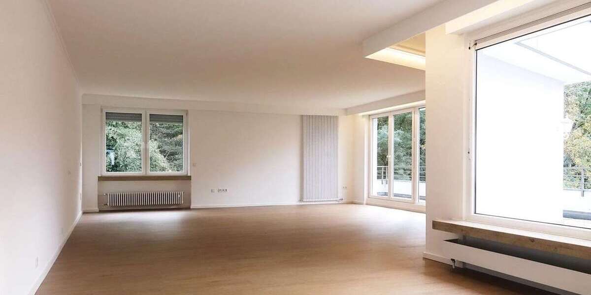 Etagenwohnung Bergisch Gladbach Alt-Frankenforst - 5 Zimmer, 250 m&sup2;, 2.200&euro; | Angebot:24727730