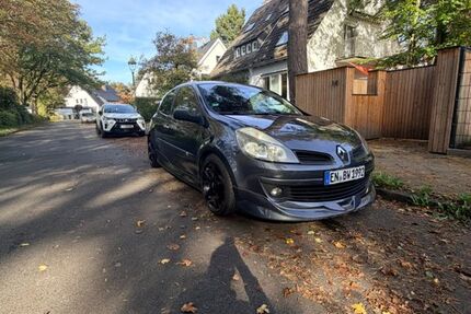 Renault Clio 194.200 km 2.500 &euro; Düsseldorf 40593