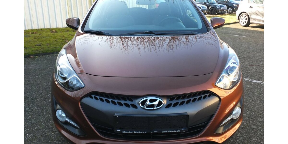 Hyundai i30 KLIMAAUTOMATIK SPORT LMF/BREITREIFEN 117.877 km 6.998 &euro; Köln 50858