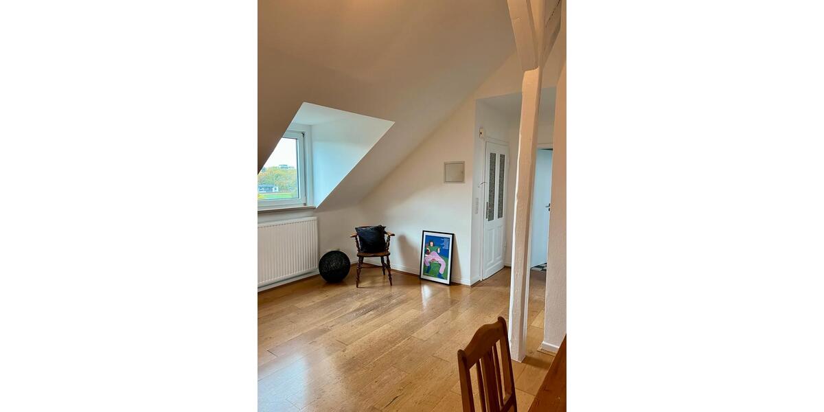 Dachgeschoßwohnung Düsseldorf Niederkassel - 1 Zimmer, 45 m&sup2;, 1.000&euro; | Angebot:24704682