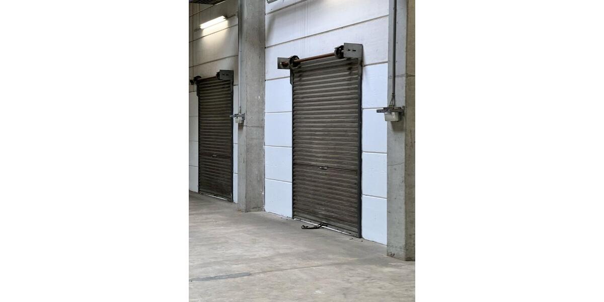 Lagerhalle in Remscheid – 771 m² mit Parkplätzen ab 01.01.2026 zimmer