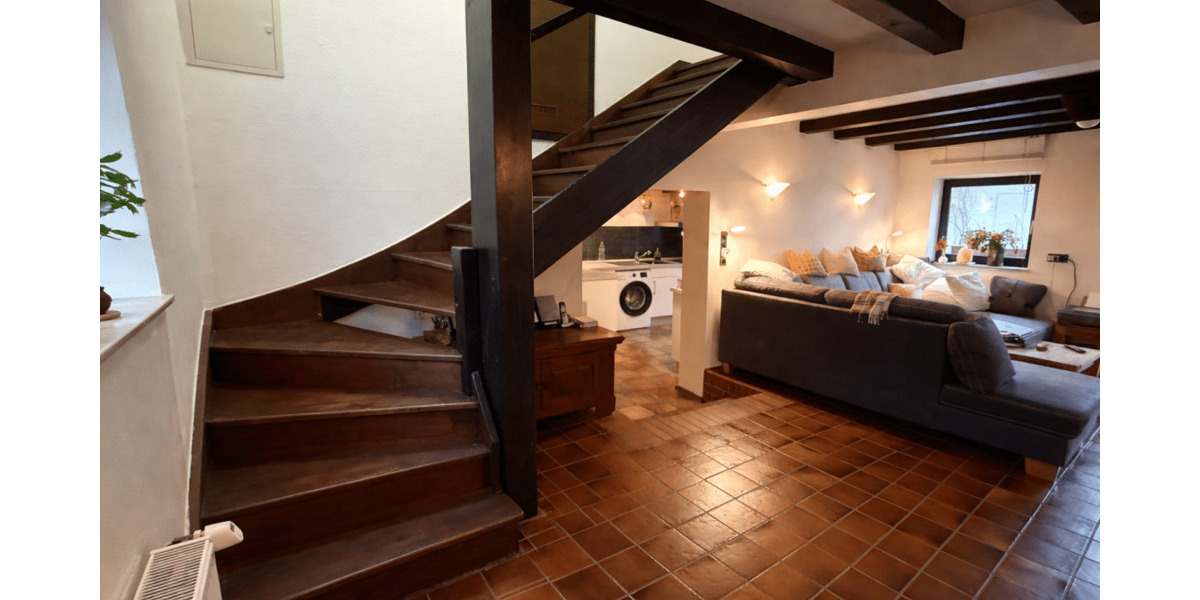 Einfamilienhaus Düsseldorf Wersten - 9 Zimmer, 340 m&sup2;, 800.000&euro; | Angebot:25686772