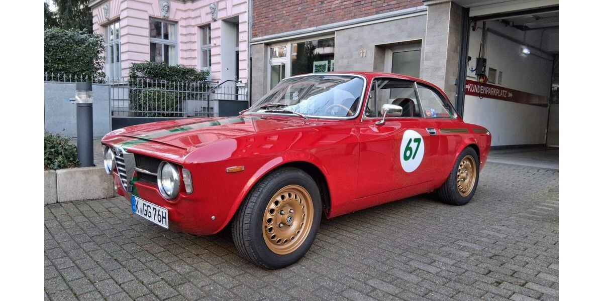 Alfa Romeo Giulia 35.201 km 76.900 &euro; Düsseldorf 40476