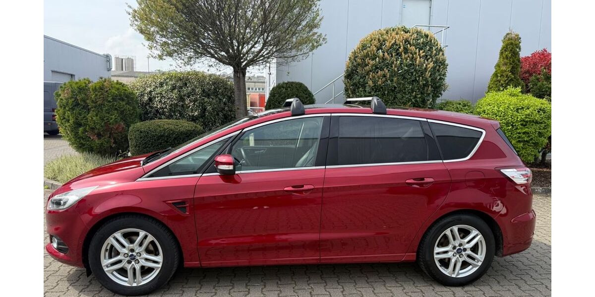 Ford S-Max 226.485 km 10.900 &euro; Köln 50977