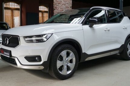 Volvo XC40 AWD Momentum Pano Leder 360° AHK H&K 83.559 km 26.900 € Wuppertal 42327