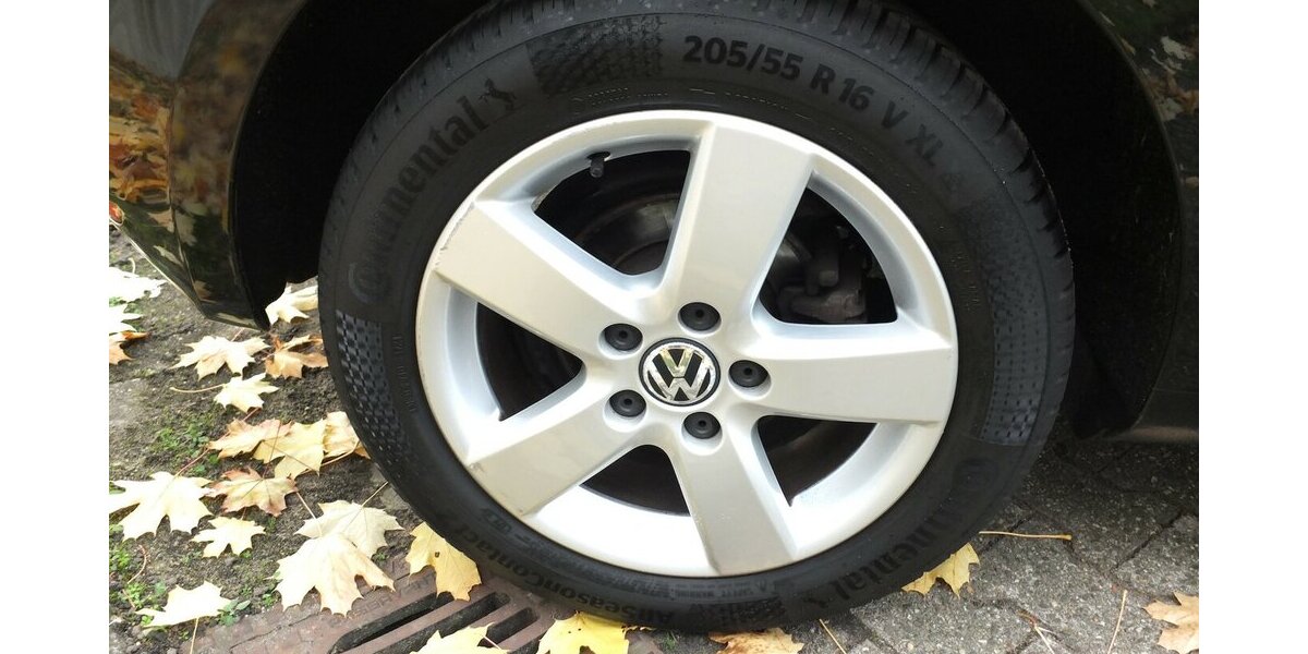 VW Golf 1.6TDi BLACK WEEK 25:TEAM EINPARKHILFE SHZ TE 159.855 km 6.904 € Köln 50858