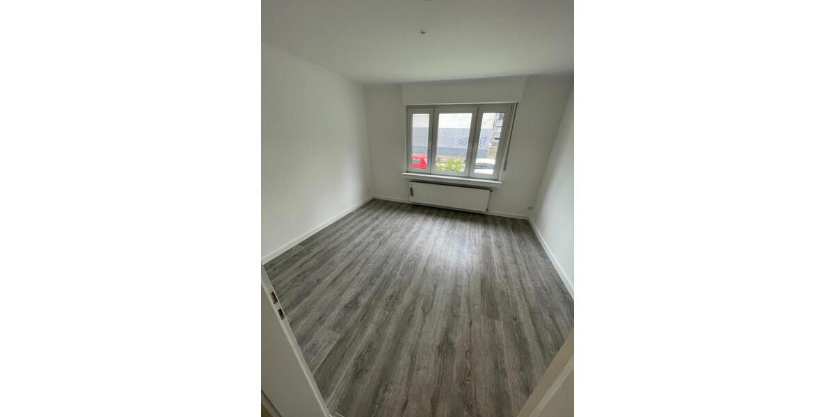 Hochparterre Köln Ehrenfeld - 3 Zimmer, 81 m&sup2;, 1.800&euro; | Angebot:27627043
