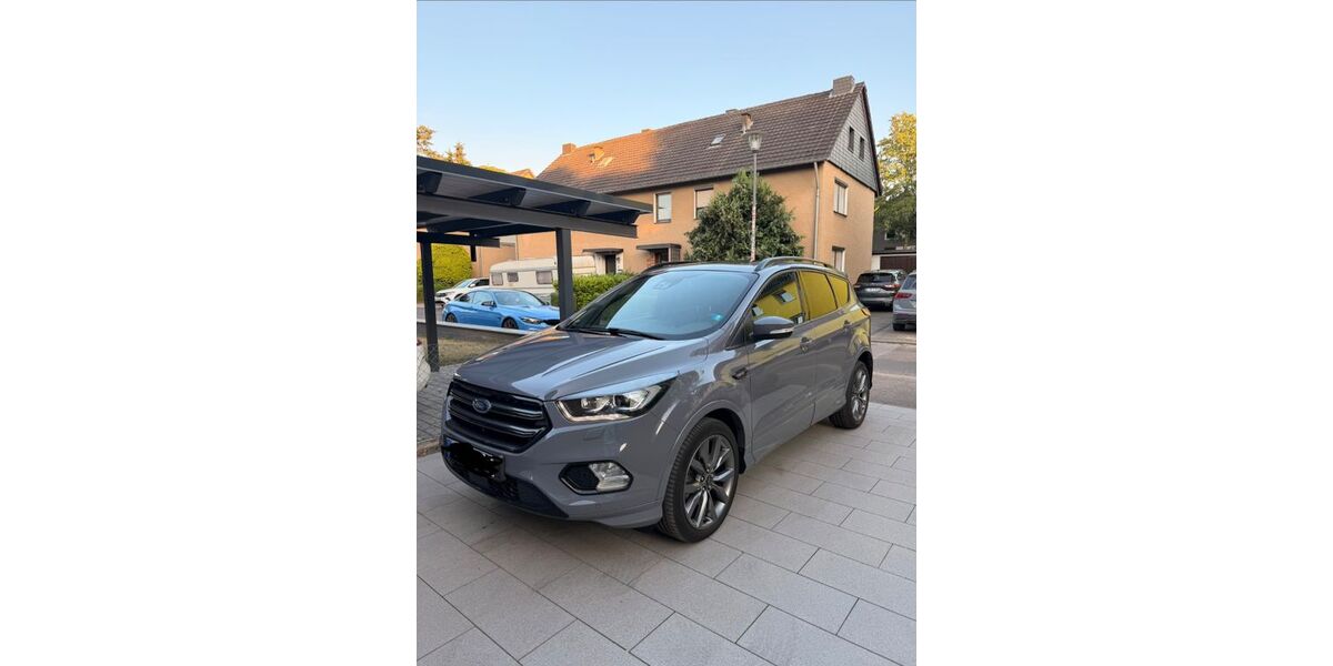 Ford Kuga 117.500 km 18.300 &euro; Köln 51147