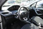 Peugeot 2008 Active 1,2 Klima SHZ PDC Allwetter 60.000 km 8.990 € Neuss 41462