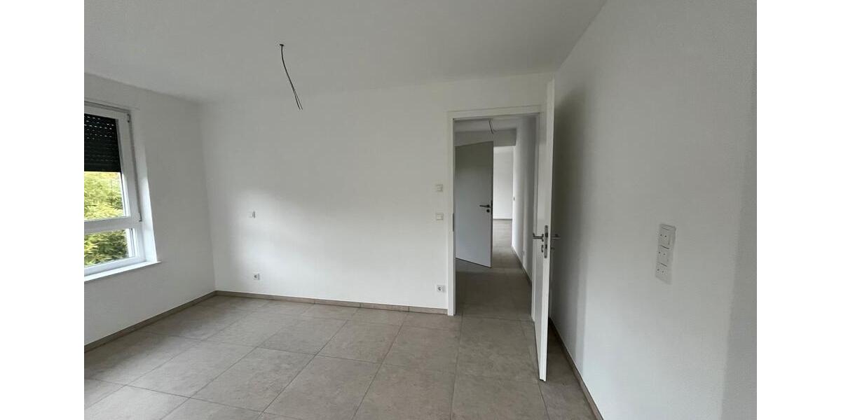Etagenwohnung Bergisch Gladbach Paffrath - 3 Zimmer, 100 m&sup2;, 1.890&euro; | Angebot:24279132