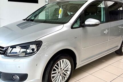 VW Touran 178.150 km 9.990 &euro; Köln 51067