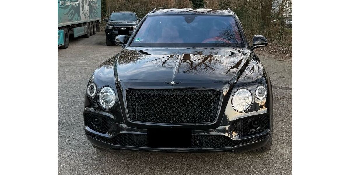 Bentley Bentayga 135.400 km 81.499 &euro; Köln Buchheim 51061