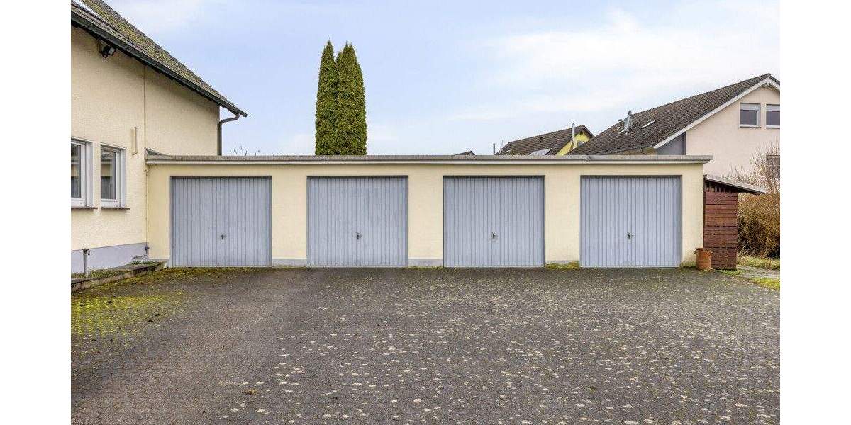 Großzügiges Einfamilienhaus mit zwei Einliegerwohnungen in Odenthal Eikamp - Mehrfamilienhaus, Wohnhaus Odenthal / Eikamp Eikamp | Angebot:25900153