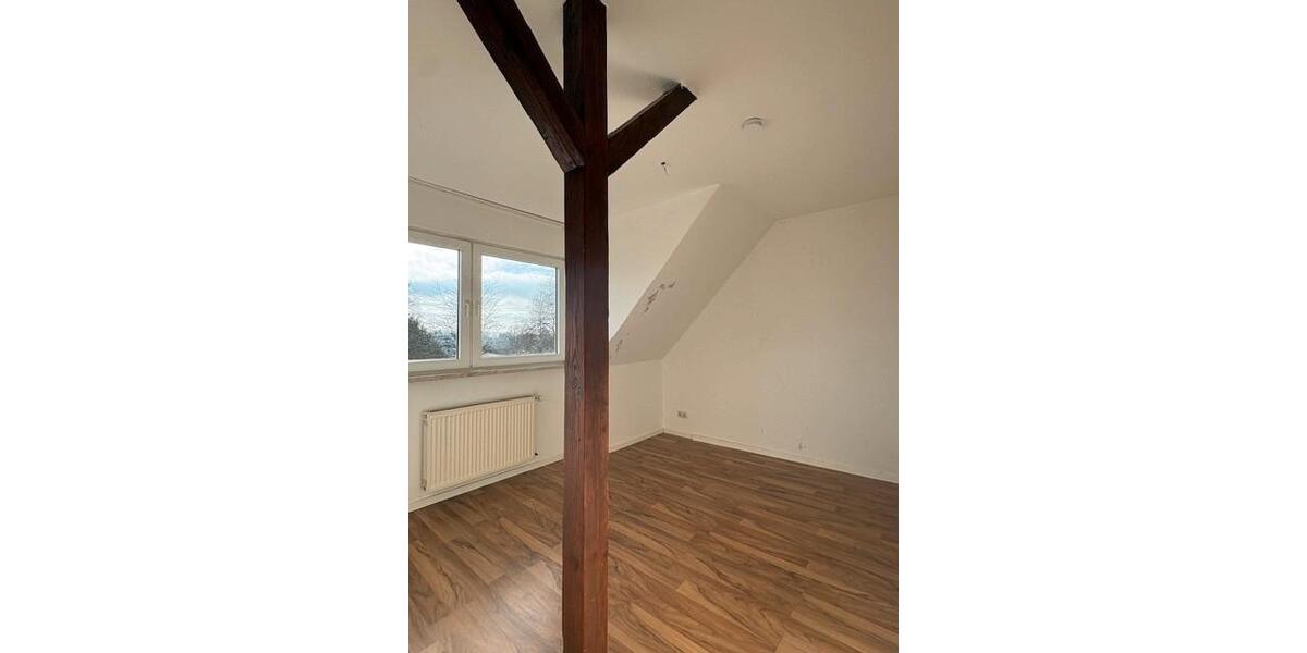 Dachgeschoßwohnung Remscheid Reinshagen - 3 Zimmer, 52 m&sup2;, 294&euro; | Angebot:26181322