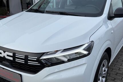 Dacia Sandero 1.190 km 16.990 € Radevormwald 42477