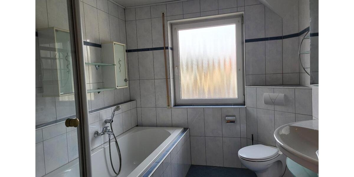 Maisonettenwohnung Overath - 4 Zimmer, 150 m&sup2;, 1.250&euro; | Angebot:25921642