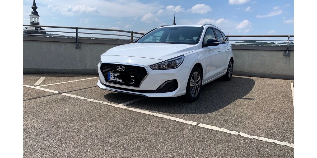 Hyundai i30 89.869 km 12.800 &euro; Remscheid 42855
