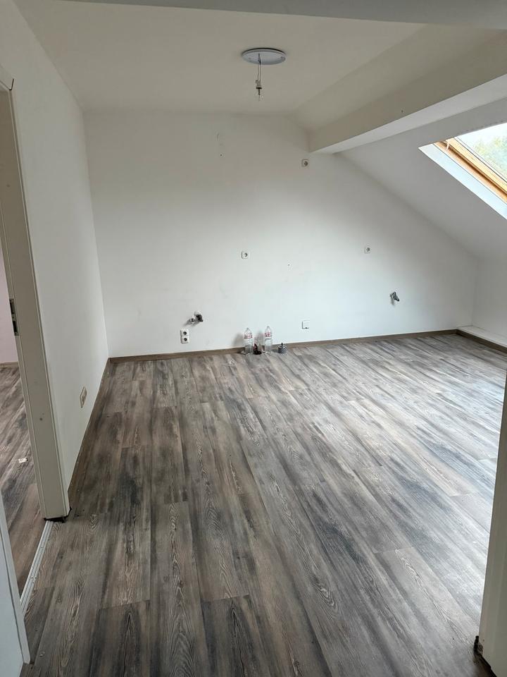 EINFAMILENHAUS IN GREVENBROICH ZU VERMIETEN