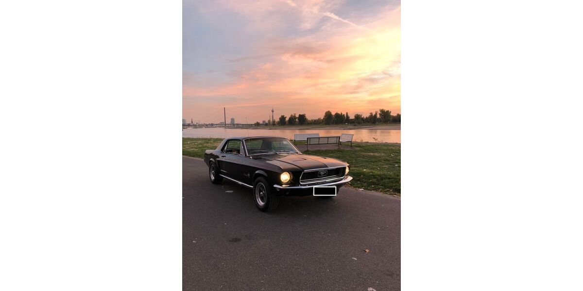 Ford Mustang 39.000 km 42.500 &euro; Düsseldorf 40627