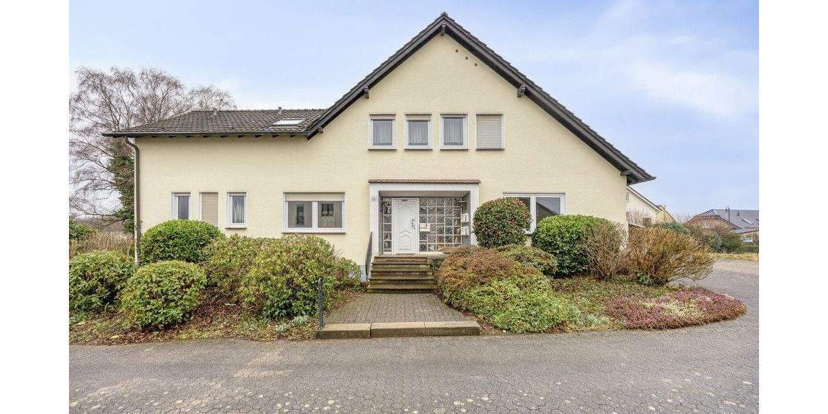 Großzügiges Einfamilienhaus mit zwei Einliegerwohnungen in Odenthal Eikamp - Mehrfamilienhaus, Wohnhaus Odenthal / Eikamp Eikamp | Angebot:25900153