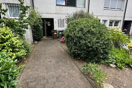 Split-Level Reihenmittelhaus mit Garten und Garage zimmer