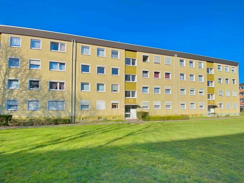 Gut geschnittene 2-Zimmer-Wohnung mit Balkon! zimmer