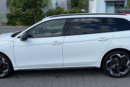Skoda Superb 25.000 km 42.100 &euro; Wuppertal 42111