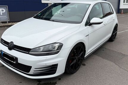 VW Golf 173.490 km 14.890 € Engelskirchen 51766