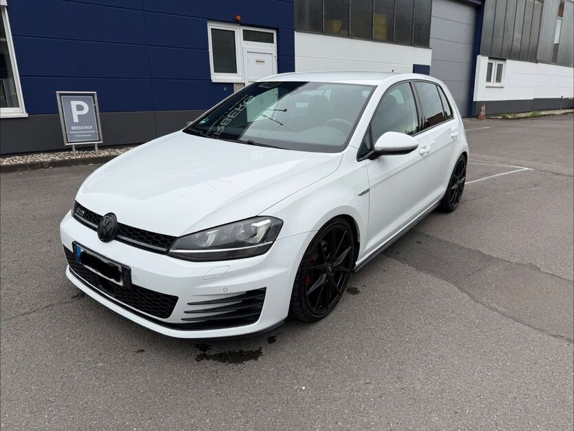 VW Golf 173.490 km 14.890 € Engelskirchen 51766